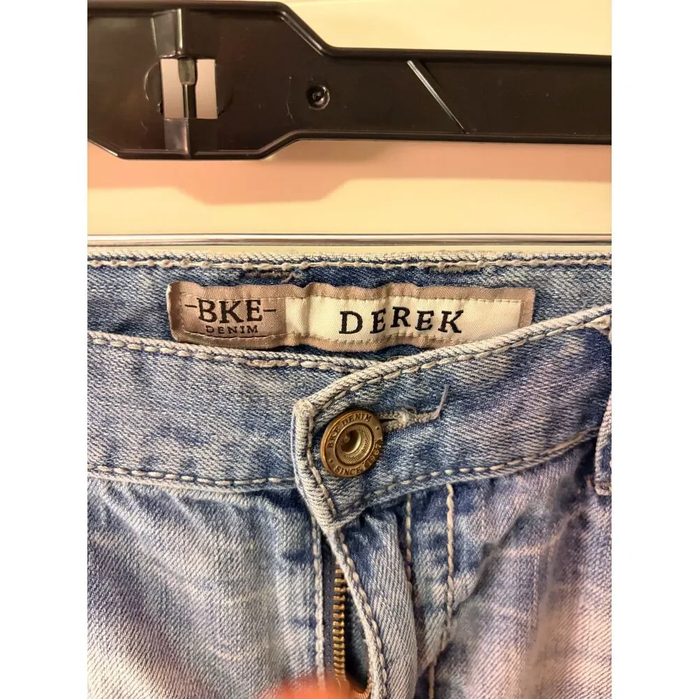 BKE Jeans Men 36 R Blue Derek Buckle Light Blue Denim Boot Leg